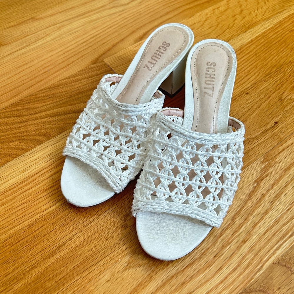 SCHUTZ White Crochet Block Heel Mules 7.5B GUC